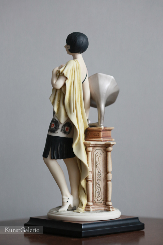 Леди с граммофоном, Giuseppe Armani, Florence, статуэтка