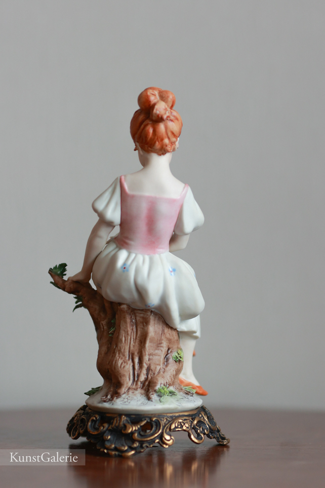 Девочка с голубем, Luigi Giorgio Benacchio, Capodimonte, статуэтка