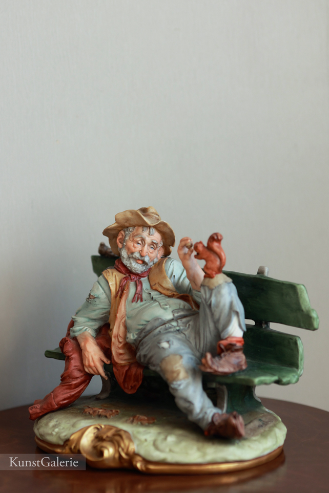 Бродяга с белочкой, Bruno Merli, Capodimonte, статуэтка