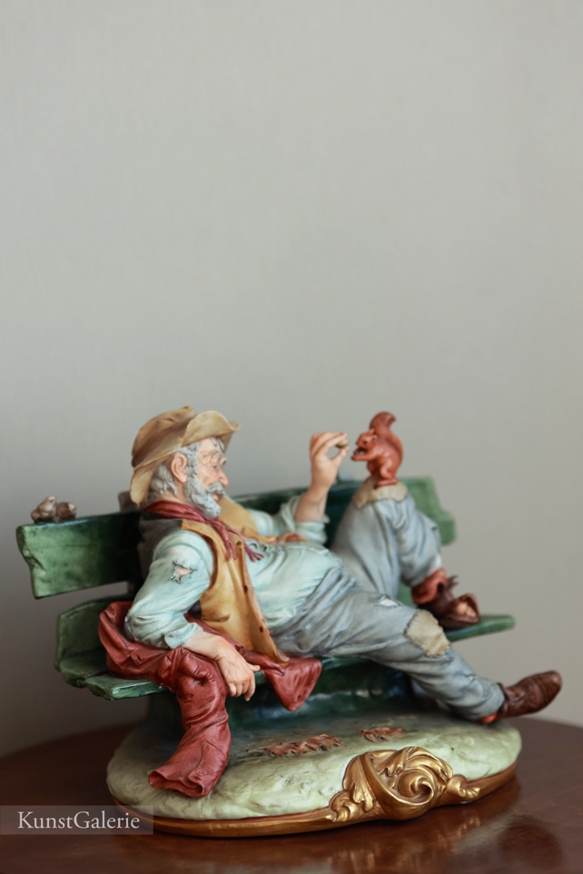 Бродяга с белочкой, Bruno Merli, Capodimonte, статуэтка