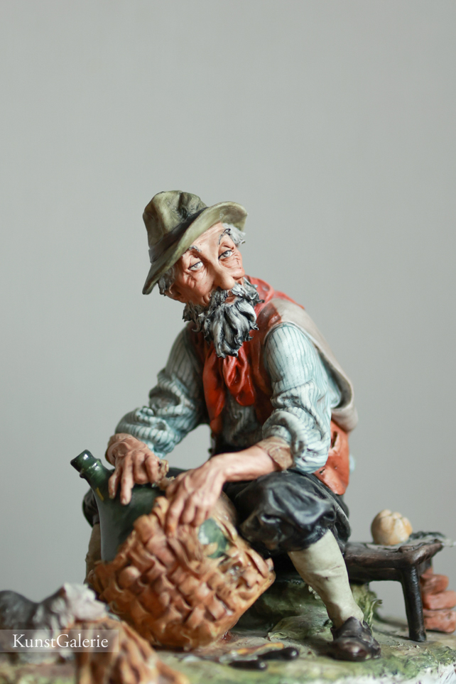 Бродяга с бутылем, Tyche Bruno, Capodimonte, статуэтка