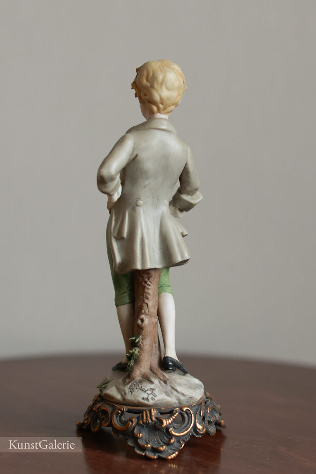 Мальчик в сюртуке, Luigi Giorgio Benacchio, Capodimonte, статуэтка
