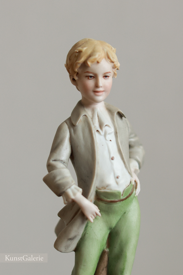Мальчик в сюртуке, Luigi Giorgio Benacchio, Capodimonte, статуэтка