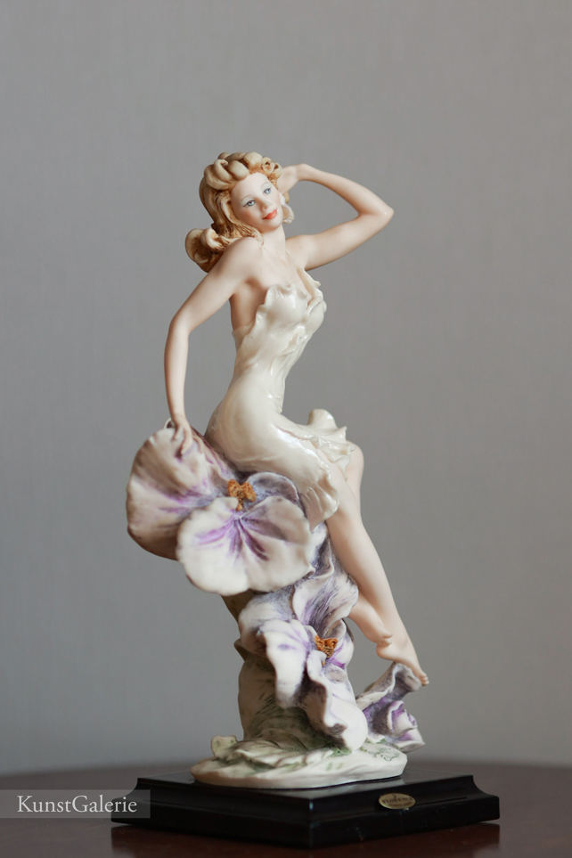 Мисс Виолетта, Giuseppe Armani, Florence, статуэтка