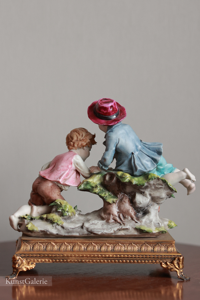 Мальчишки с собачкой, Luigi Giorgio Benacchio, Capodimonte, статуэтка