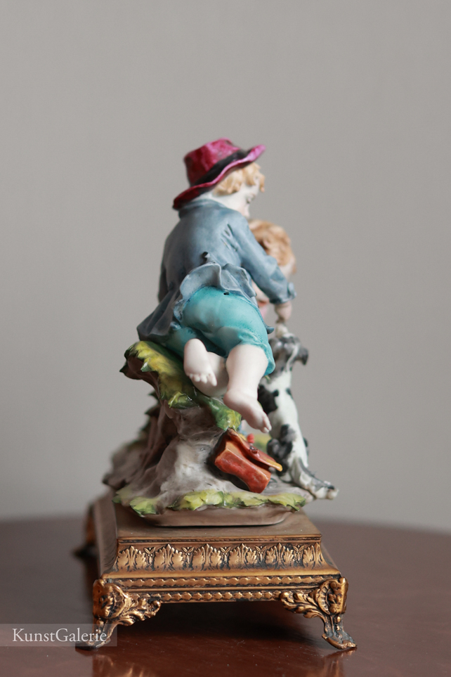 Мальчишки с собачкой, Luigi Giorgio Benacchio, Capodimonte, статуэтка