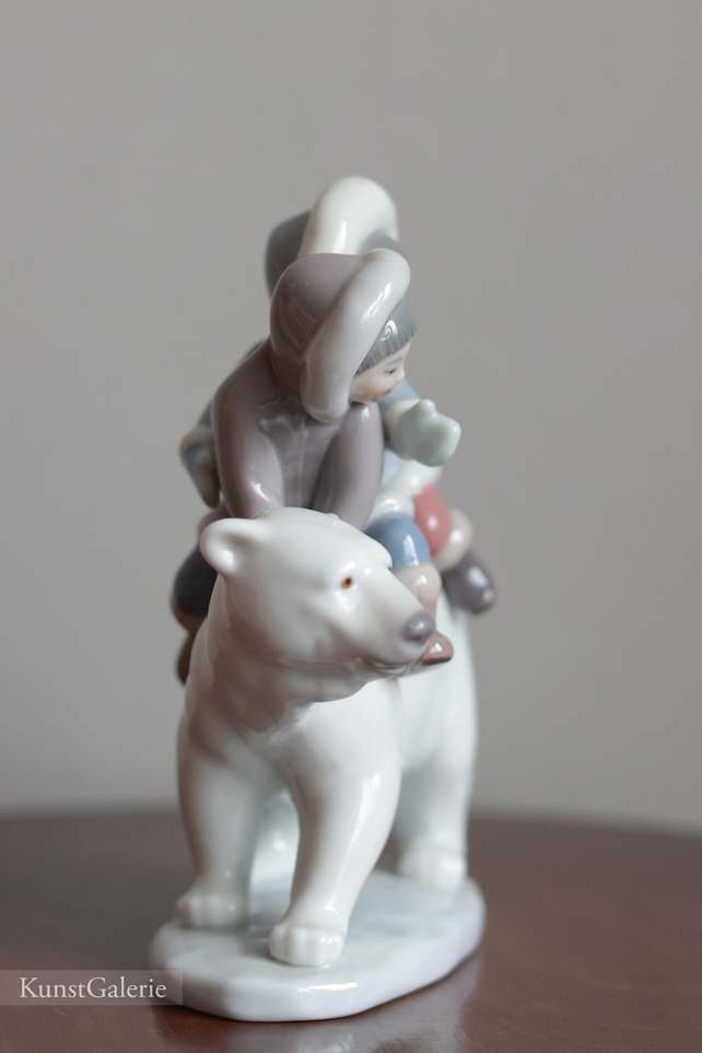 Дети на мишке, фарфоровая статуэтка, Lladro