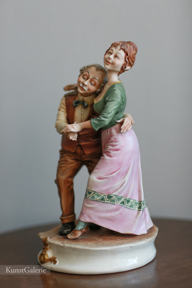 Танцующая пара Divine, Mario Alparone, Capodimonte, статуэтка