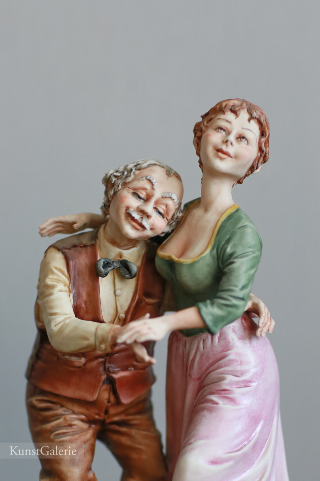 Танцующая пара Divine, Mario Alparone, Каподимонте, статуэтка