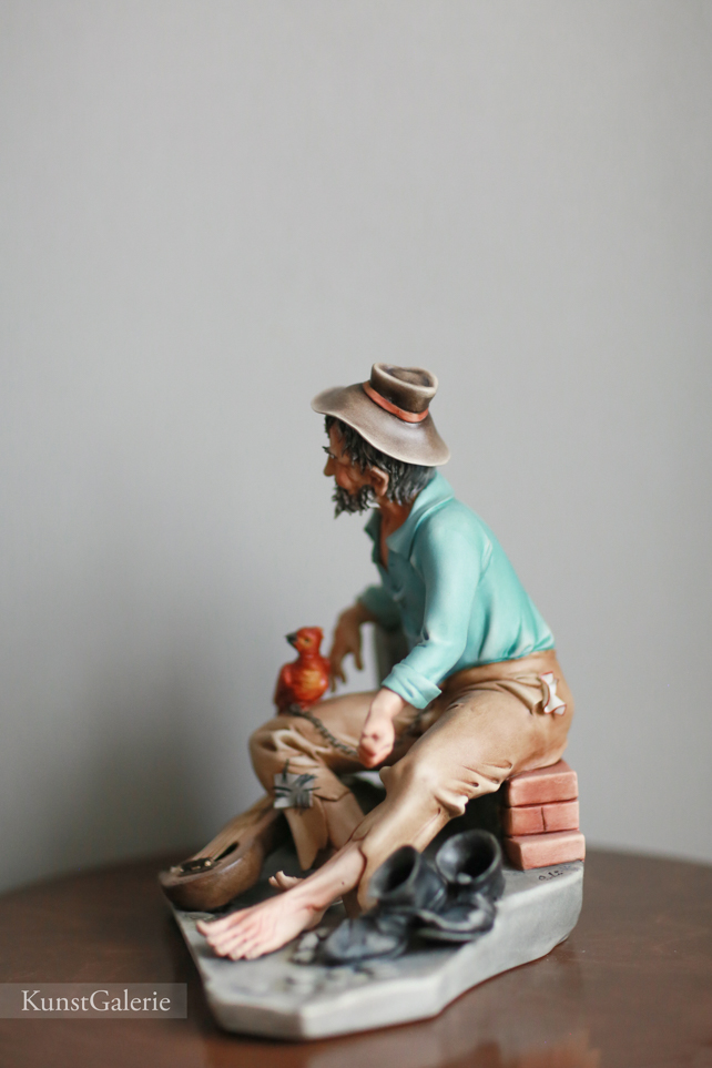 100 км до Рима, Corti, Capodimonte, статуэтка