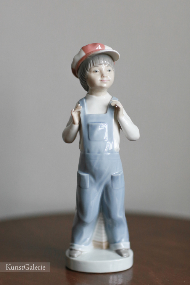 Boy From Madrid, Lladro, фарфоровая статуэтка, KunstGalerie.ru