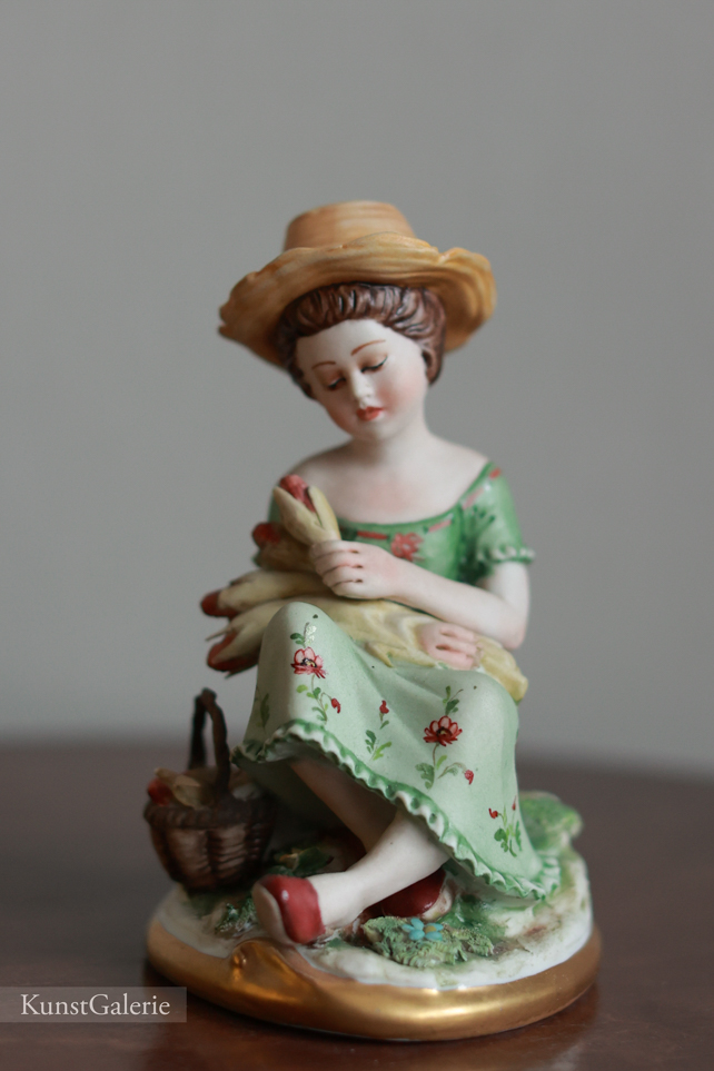 Девочка с кукурузой, Ipa, Capodimonte, статуэтка