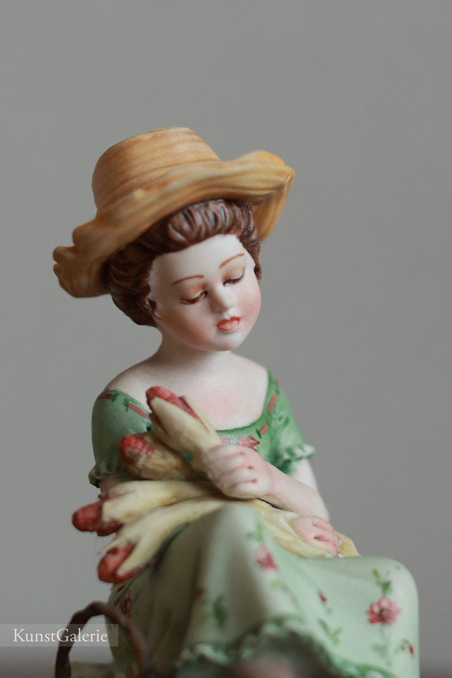 Девочка с кукурузой, Ipa, Каподимонте, статуэтка
