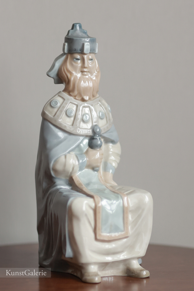 Готический король, фарфоровая статуэтка, Льядро