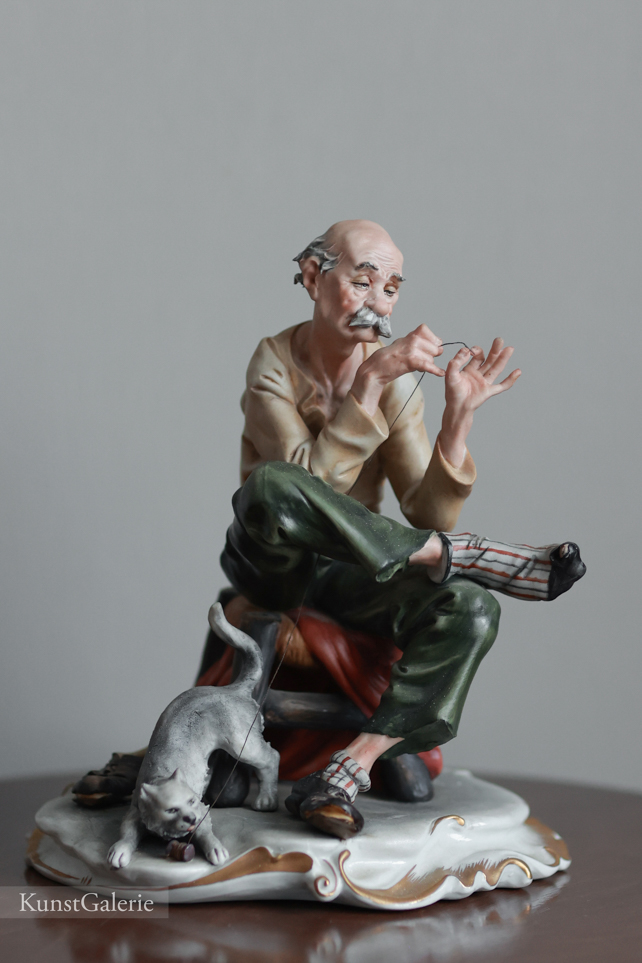 Мужчина с котом, Tyche Tosca, Capodimonte, фарфоровая статуэтка. KunstGalerie