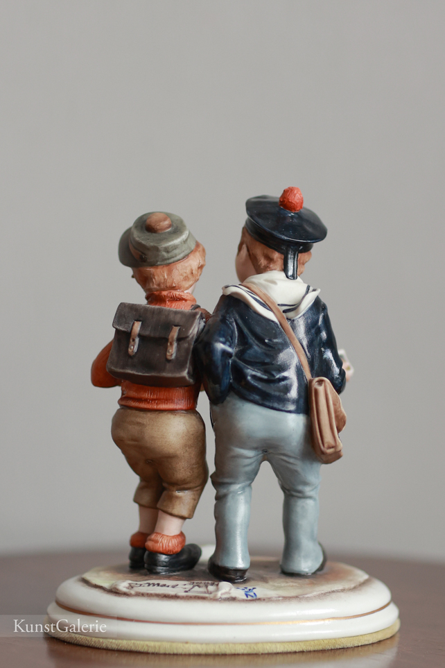 По дороге в школу, Bruno Merli, Capodimonte, статуэтка