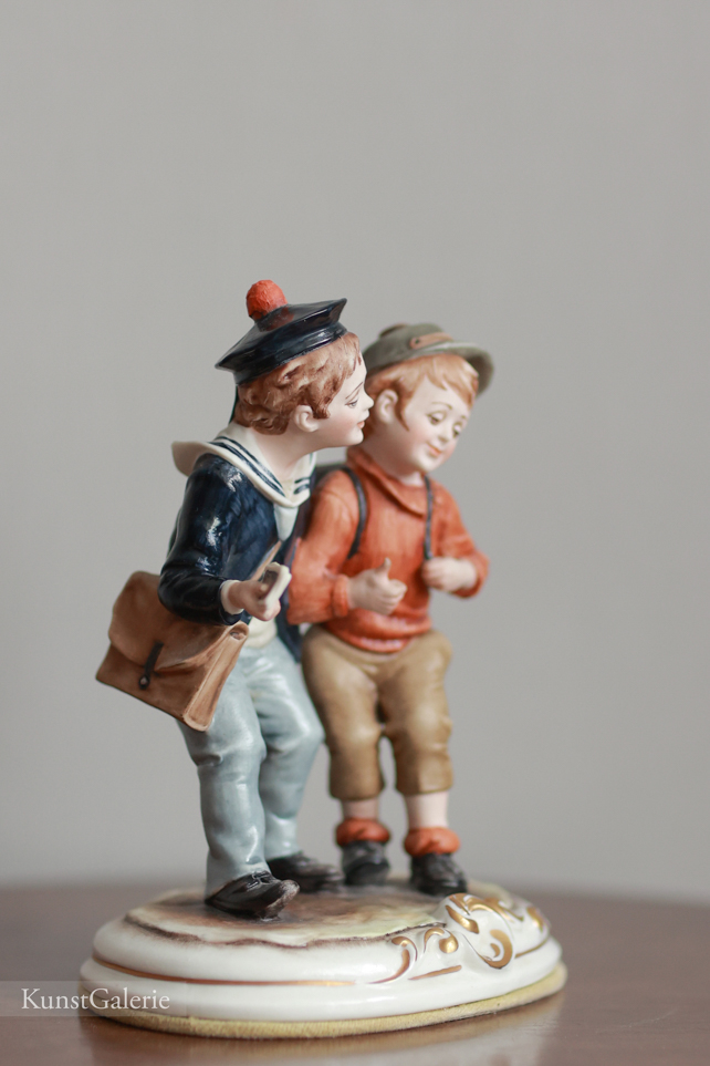 По дороге в школу, Bruno Merli, Capodimonte, статуэтка