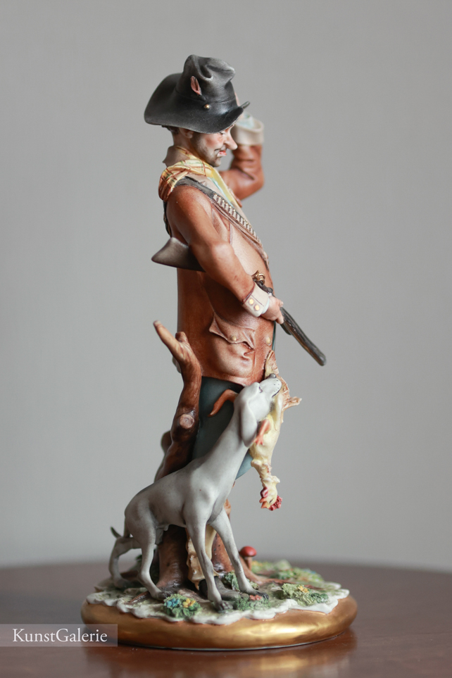 Охотник и собака с дичью, Ipa, Capodimonte, статуэтка