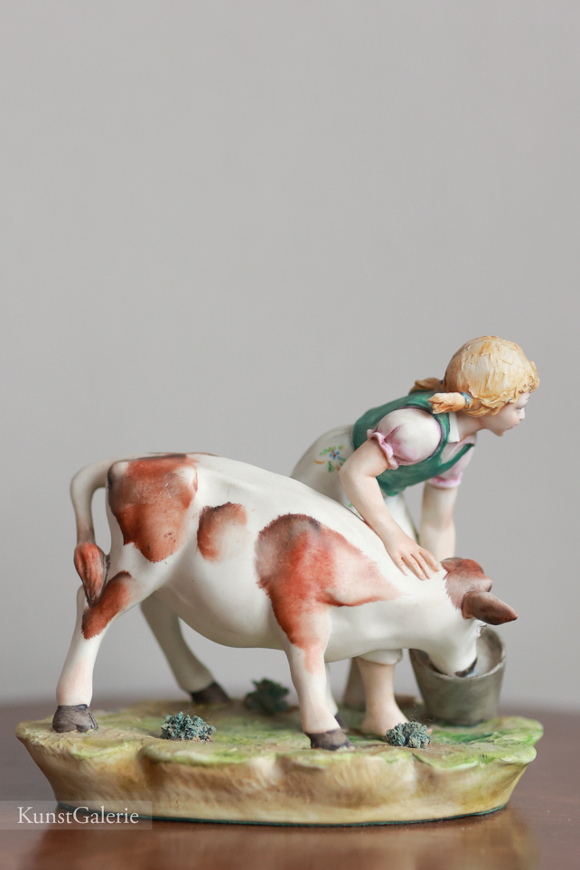 Девушка с коровой, Franco, Capodimonte, статуэтка