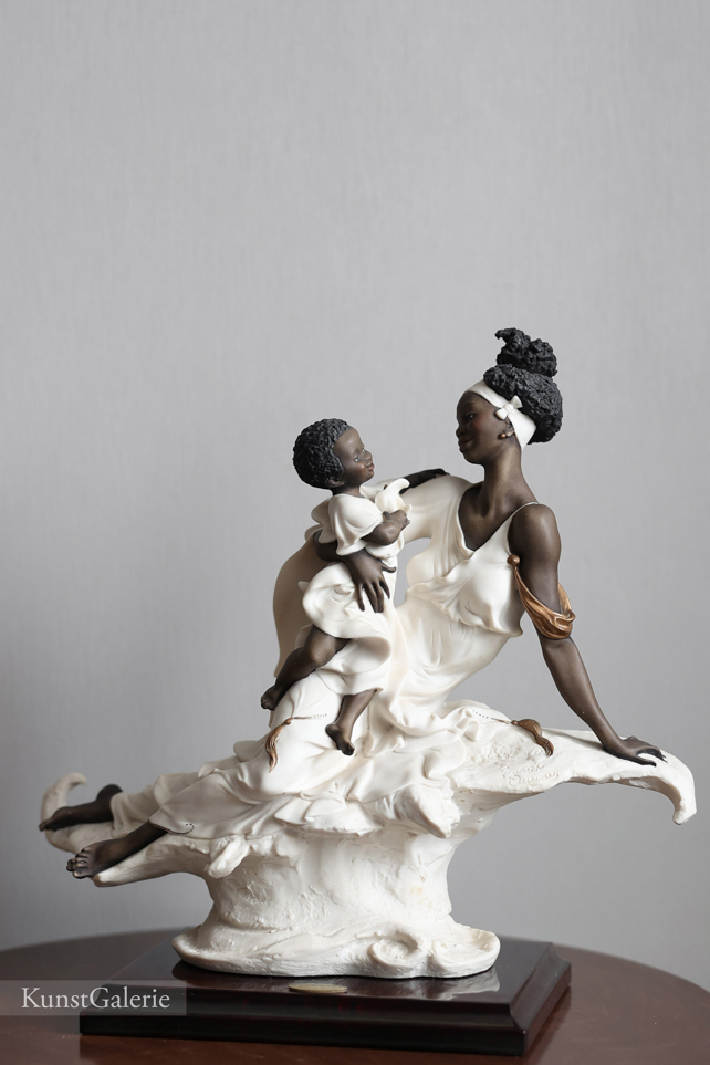 Black Maternity, Джузеппе Армани, Флоренс, статуэтка