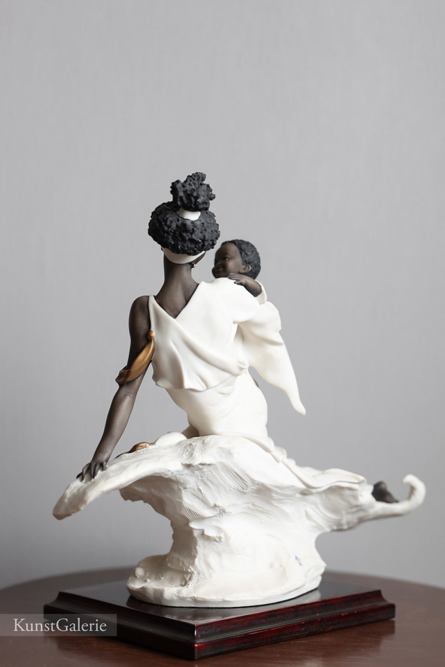 Black Maternity, Giuseppe Armani, Florence, статуэтка