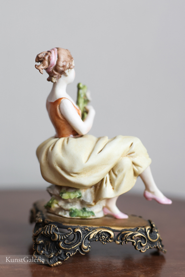 Девочка с лирой, Luigi Giorgio Benacchio, Capodimonte, статуэтка