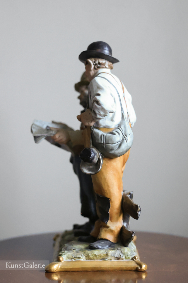 Джентльмены с газетой, Tyche Bruno, Capodimonte, статуэтка