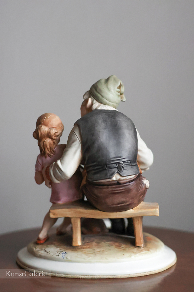 Дедушка с внучкой и собачкой, Bruno Merli, Capodimonte, статуэтка