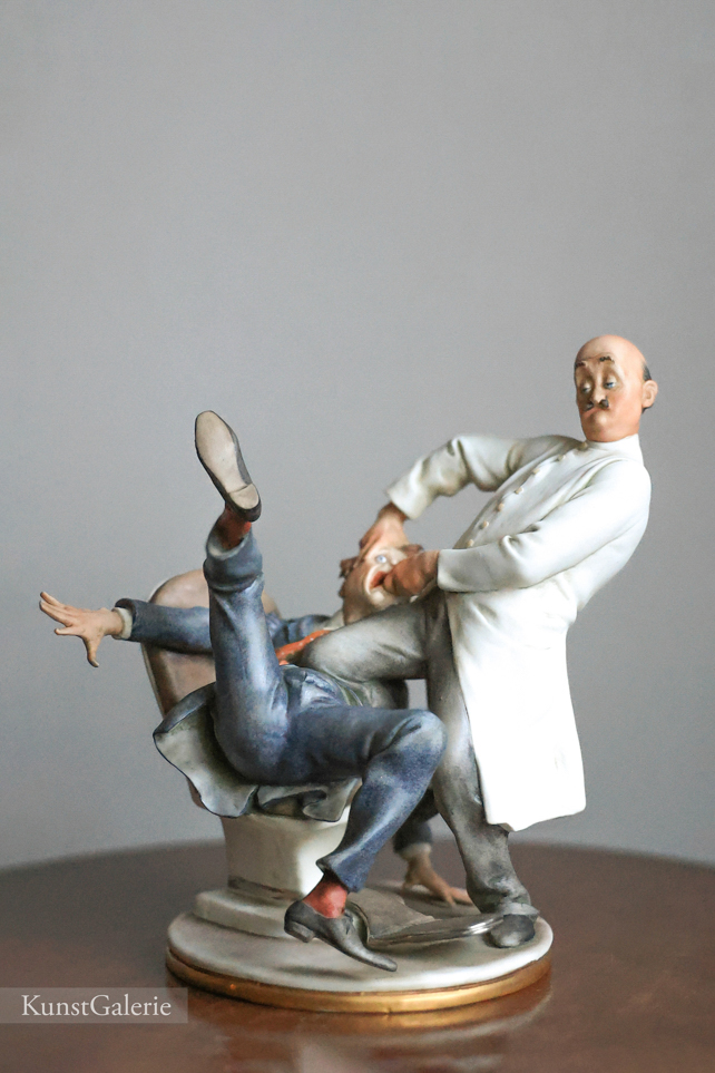 Дантист, Джузеппе Каппе, Каподимонте, фарфоровая статуэтка. KunstGalerie