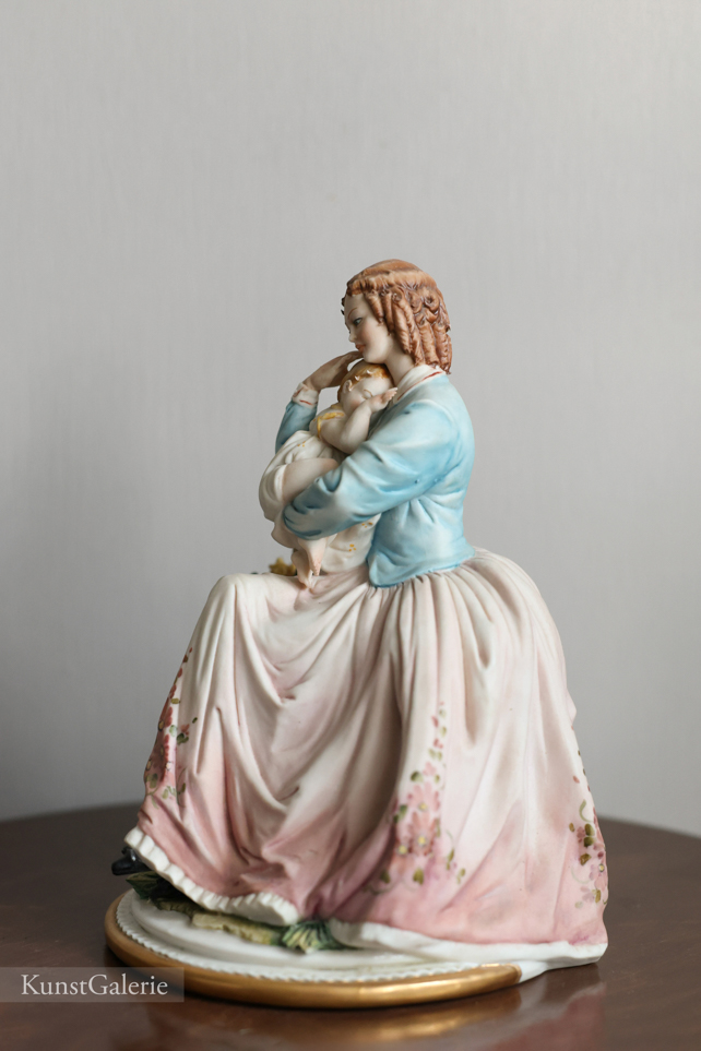 Мать и дитя, Luciano Cazzola, Capodimonte, статуэтка