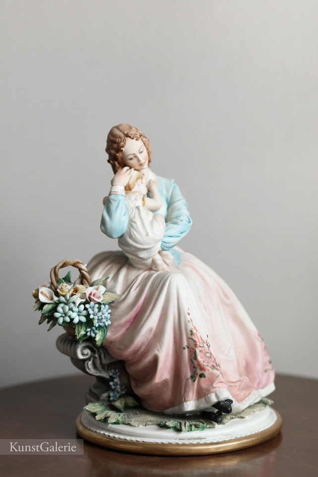 Мать и дитя, Luciano Cazzola, Capodimonte, статуэтка