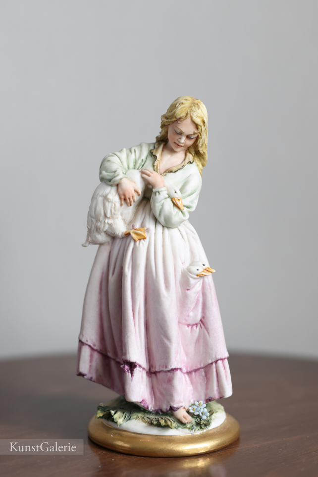 Девушка с гусями, Luciano Cazzola, Capodimonte, статуэтка