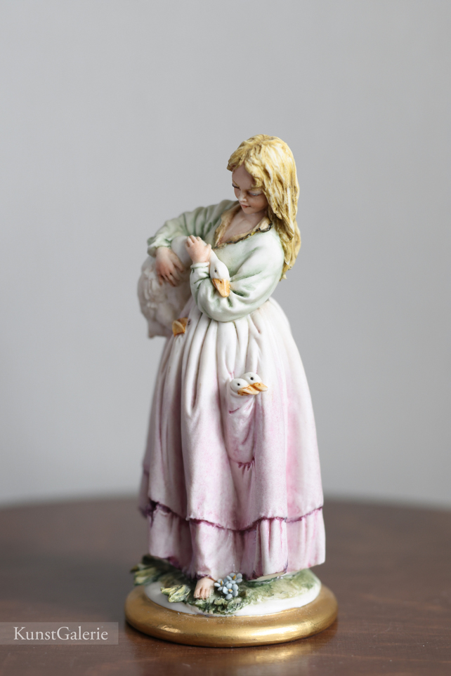 Девушка с гусями, Luciano Cazzola, Capodimonte, статуэтка