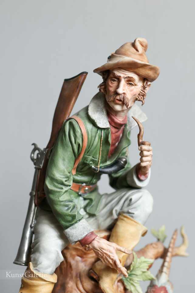 Охотник с фазаном, Tosca, Capodimonte, статуэтка